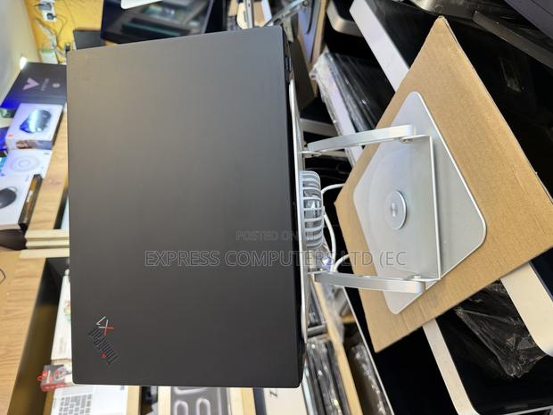 Laptop Lenovo ThinkPad X1 Carbon 16GB Intel Core I7 SSD 512GB · Photo 3