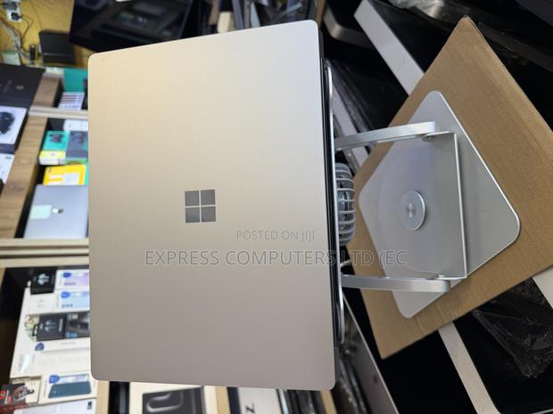 Laptop Microsoft Surface Laptop 3 16GB Intel Core I7 SSD 256GB · Photo 2