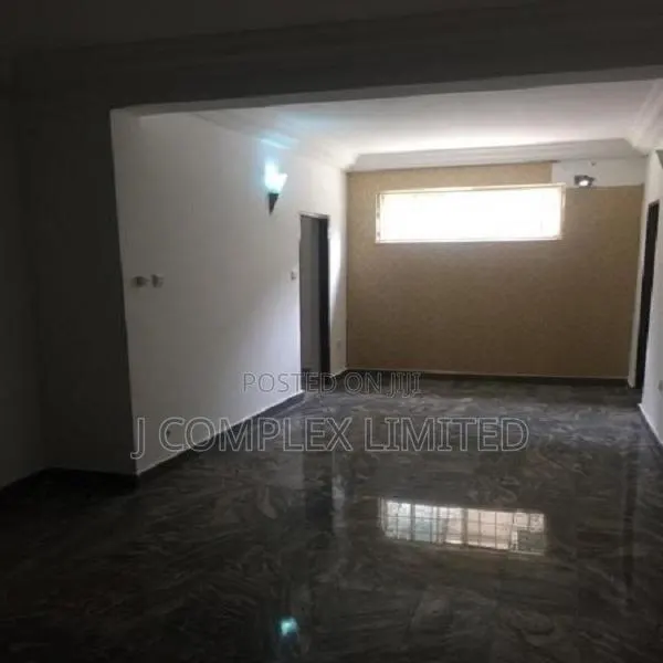 3bdrm House in Estates for sale · Photo 1