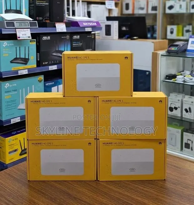 New MTN Cat 13 Dual Band CPE 5 High Speed Router · Photo 1