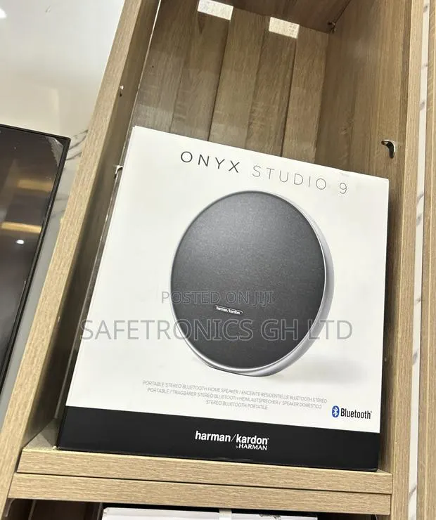 Massive Electric Onyx Studio 9 Bluetooth Harman Kardon Speaker · Photo 1