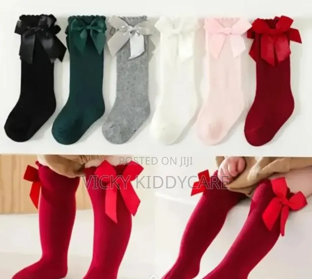 Baby and Toddler Knee Bow Sock · Photo 1