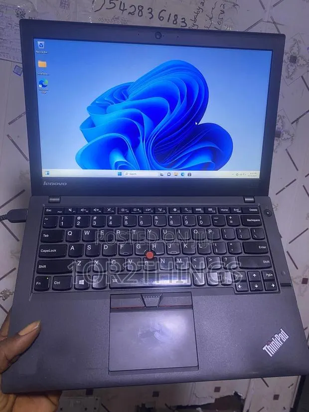 Laptop Lenovo ThinkPad X250 8GB Intel Core i5 SSD 256GB · Photo 1