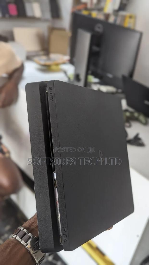 Ps4 SJM With Games Installed · Photo 2