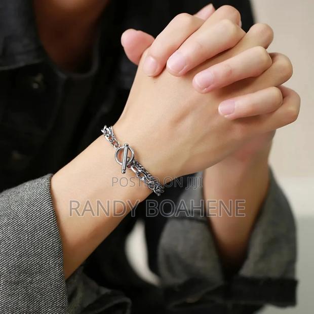 Double Strand Black and Silver Bracelet · Photo 4