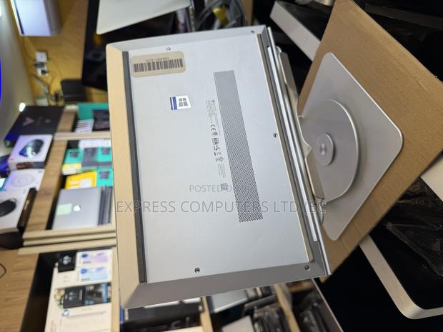 Laptop HP EliteBook 830 G7 16GB Intel Core I5 SSD 256GB · Photo 3