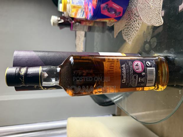 Glenfiddich 15 Years Old Single Malt Scotch Whisky · Photo 2