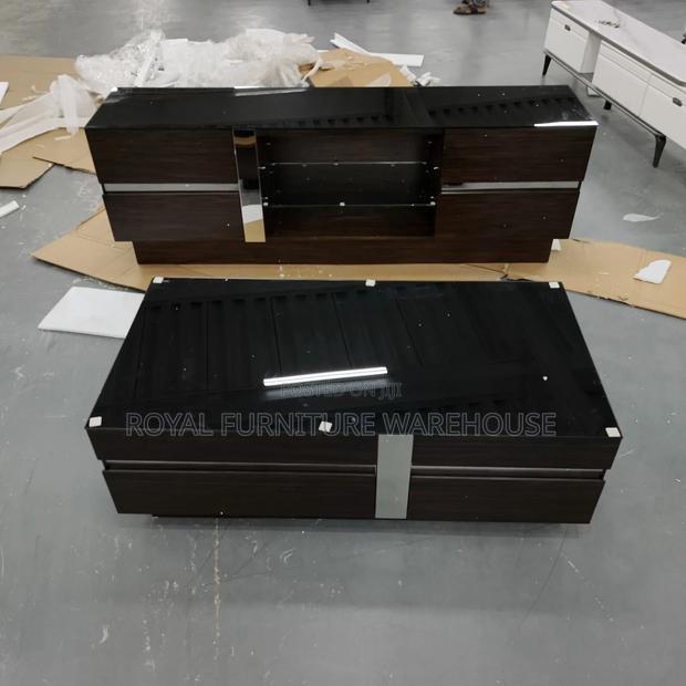 Foreign Modern Tv Stand and It Center Table Set · Photo 1