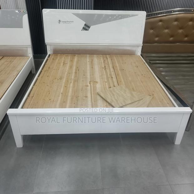 Modern White Wooden Queen Size Bed Frame · Photo 1