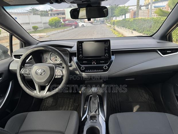 Toyota Corolla 2021 Black · Photo 3