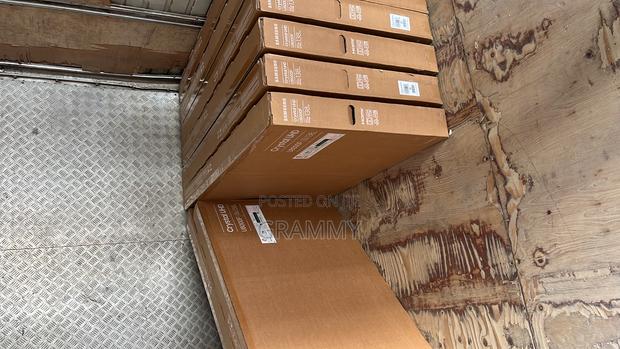 Brand New Original Samsung U8000f 55inches · Photo 2