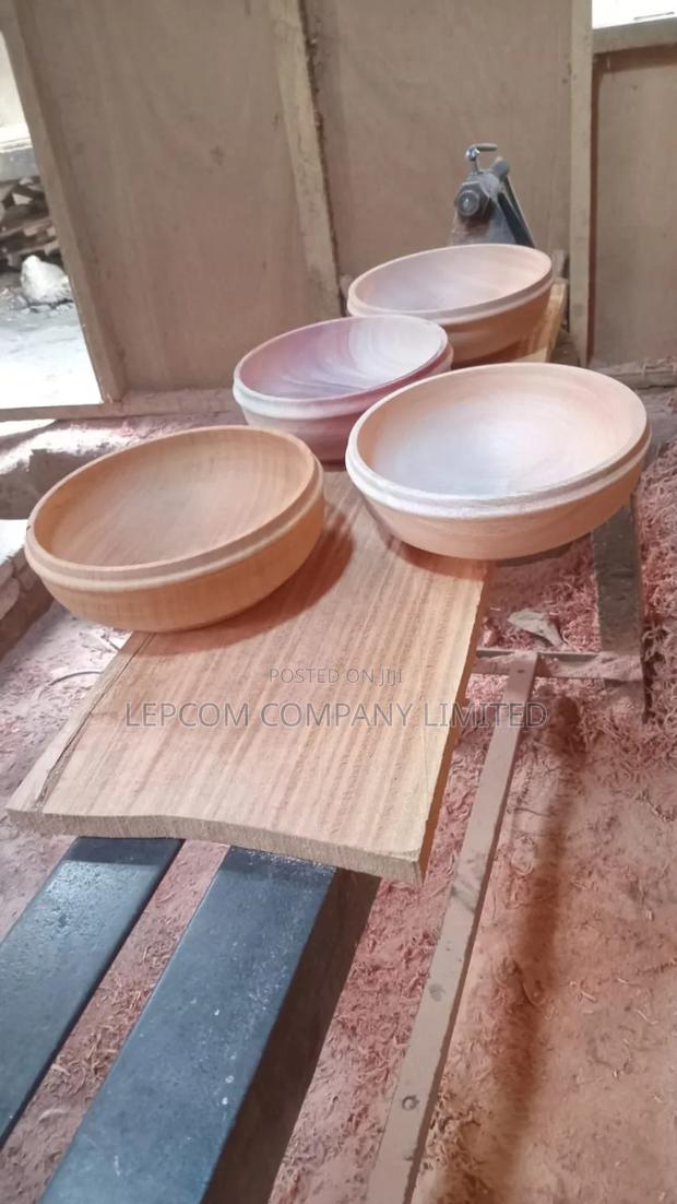 Wooden Plates and Bowls · Photo 1