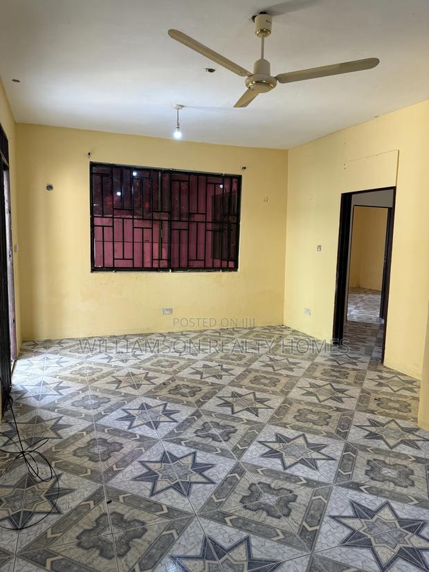 3bdrm Apartment in Hfc Estate Area, Spintex for rent · Photo 5