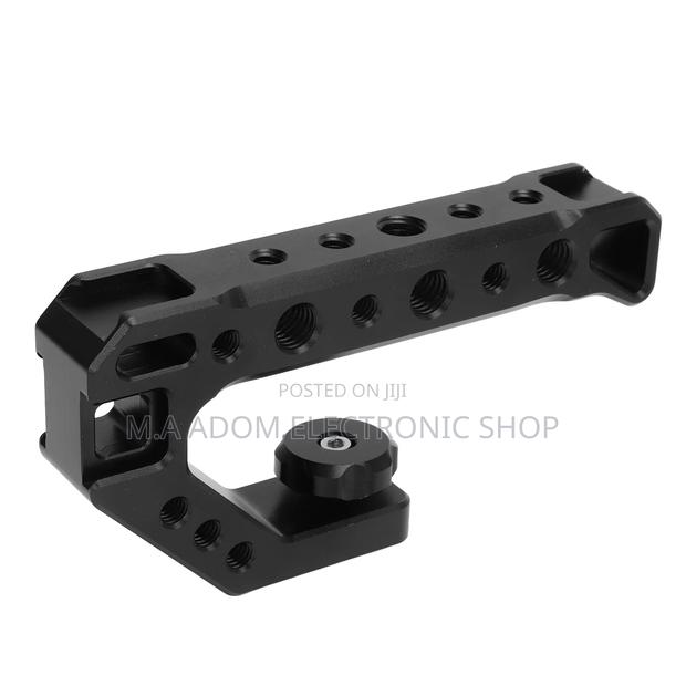 Universal Camcorder Handle for All Video Cameras · Photo 1