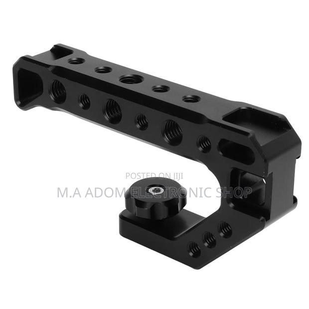 Universal Camcorder Handle for All Video Cameras · Photo 2