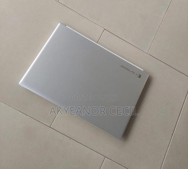 New Laptop Toshiba 8GB Intel Celeron SSD 256GB · Photo 2