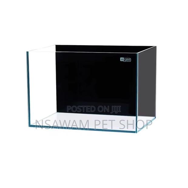 Ultra-clear Aquatic Tank Ykk-220 · Photo 1
