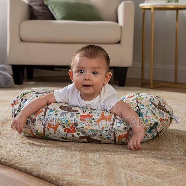 Nursing/Breastfeeding Pillow · Photo 2