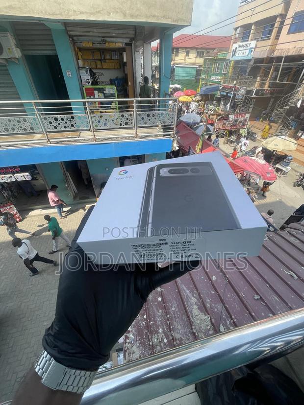 New Google Pixel Fold 256 GB Black · Photo 3