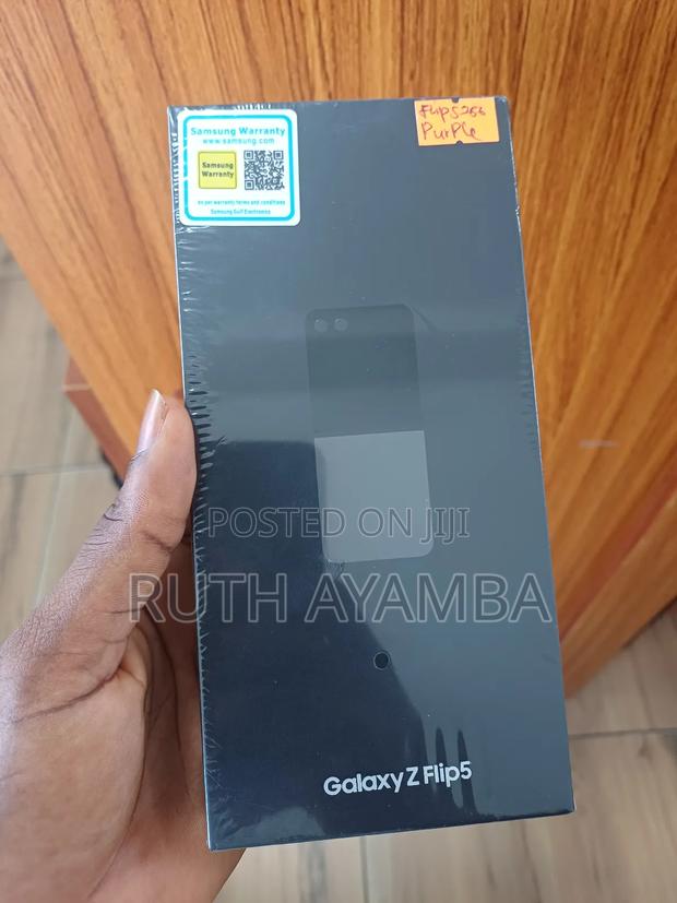 New Samsung Galaxy Z Flip5 256 GB Purple