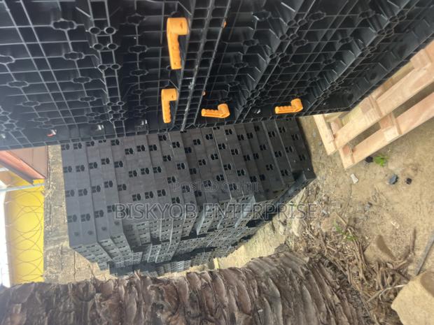 Adjustable Squre Pilars · Photo 5