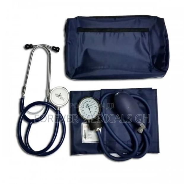 Manual Blood Pressure Apparatus · Photo 1