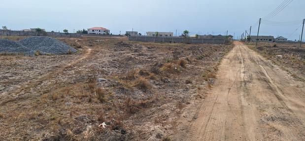 Litigation Free Titled Plots · Photo 1