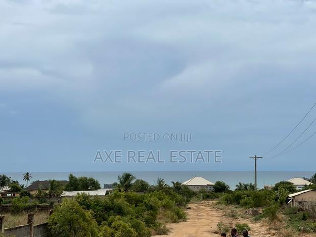 Litigation Free Titled Plots · Photo 3