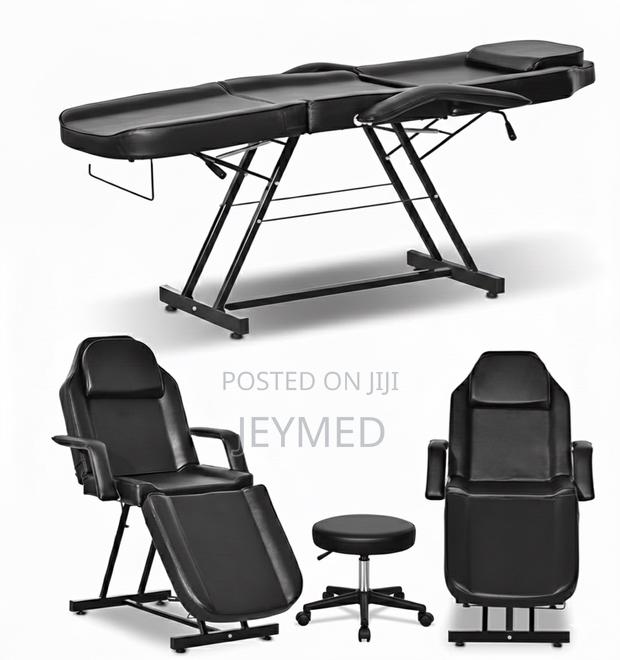 Massage Bed. · Photo 1