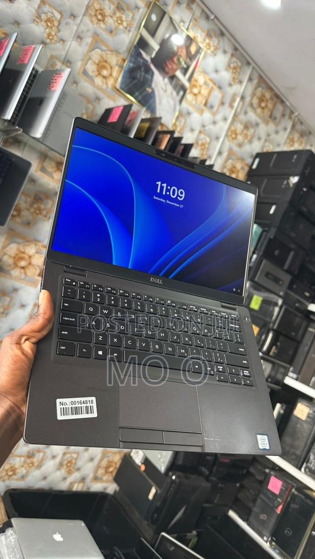 Laptop Dell Latitude 5300 8GB Intel Core i5 SSD 256GB · Photo 1