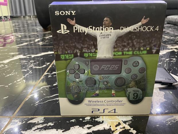 Ps4 Controller/ Gamepad With Free Thump Grips · Photo 7