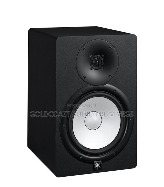 Yamaha Hs8i Powered Studio Monitors With Stands and Isolation Pads Kit · Photo 2