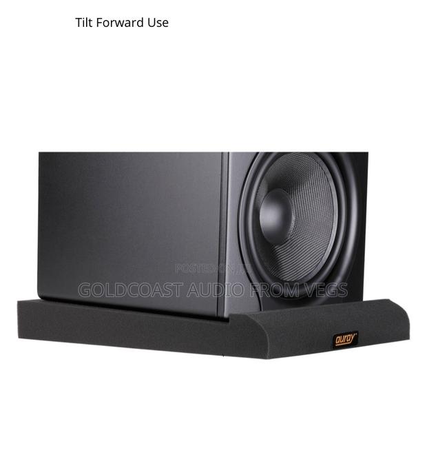Yamaha Hs8i Powered Studio Monitors With Stands and Isolation Pads Kit · Photo 8