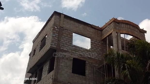 Excellent Strong Parapet Design · Photo 5