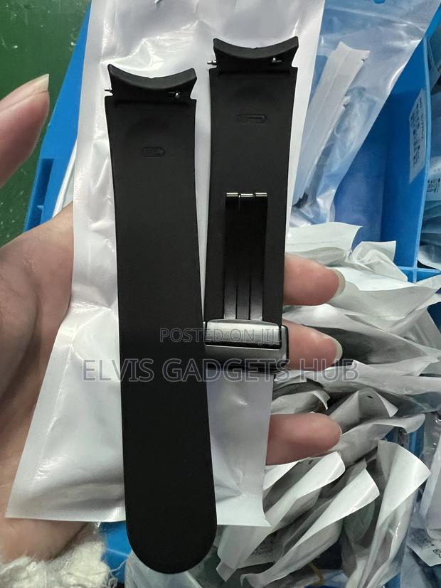 Samsung Galaxy Watch 4 /6 /5 Pro Magnetic Buckle Band Watch Strap · Photo 2