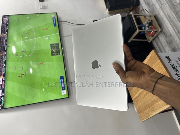 Laptop Apple MacBook Pro 8GB Intel Core I5 SSD 256GB · Photo 6
