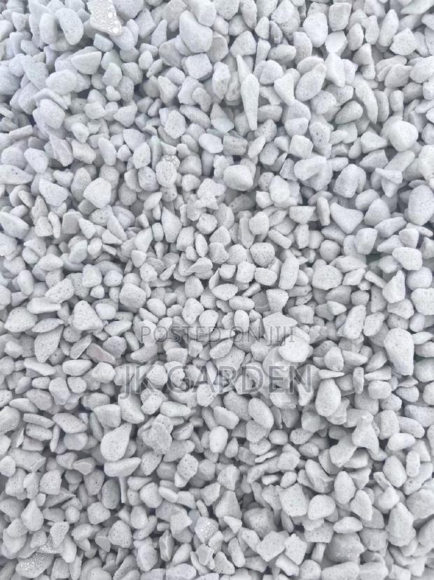 Perlite (Size 5-10mm) · Photo 2