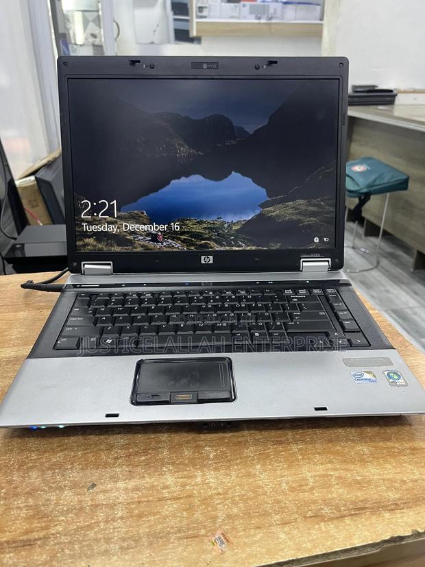 Laptop HP 4GB Intel HDD 128GB · Photo 1