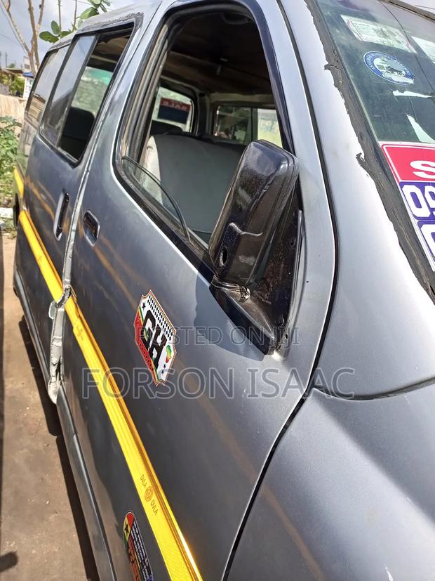 Toyota HiAce 2008 Silver · Photo 4