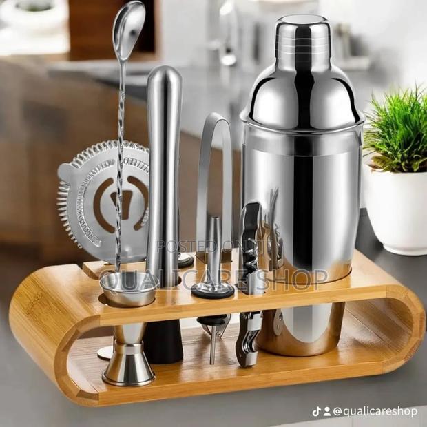 Cocktail Shaker Set (750ml) · Photo 1