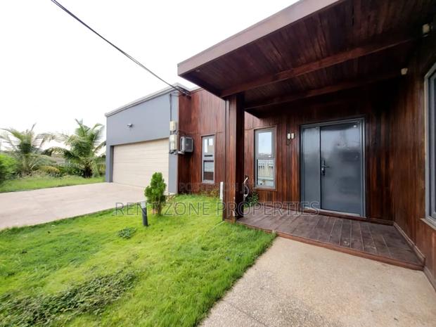 4bdrm Maisonette in Amasaman for rent · Photo 2