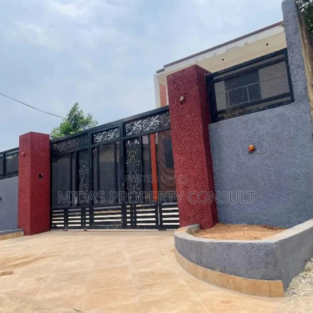 3bdrm House in Kwabenya for sale · Photo 2