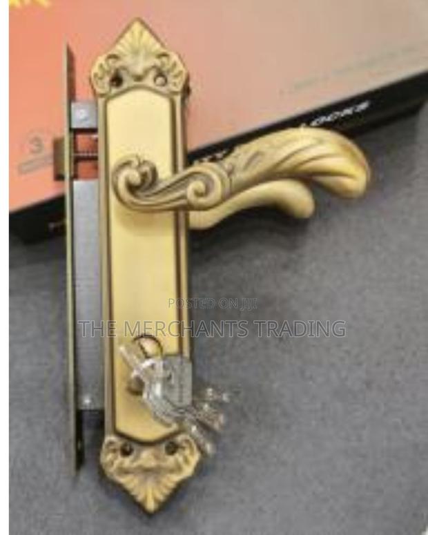 Door Handle Locks · Photo 3