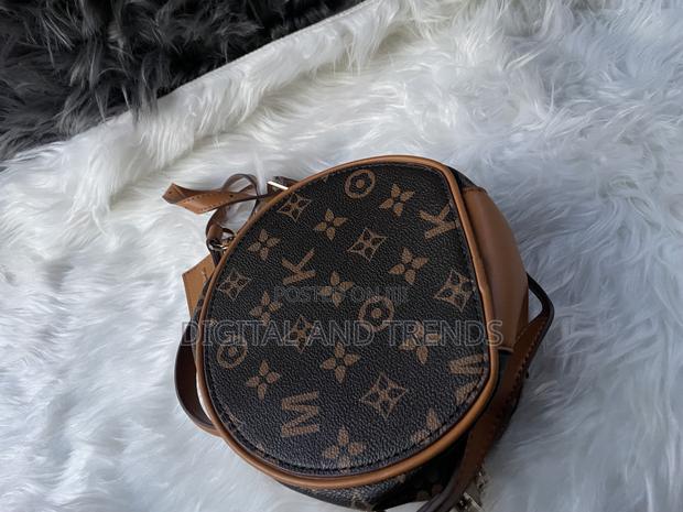 Round Monogram Crossbody Bag. · Photo 2
