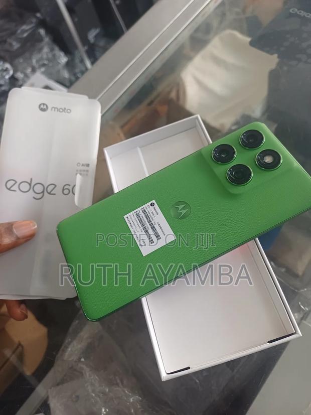 New Motorola Edge 60 Fusion 256 GB Green · Photo 1