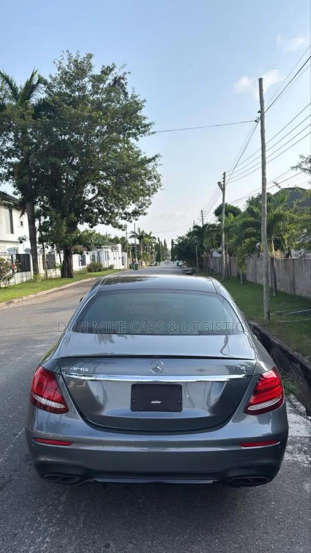 Mercedes-Benz E43 AMG 3.0 AWD 2017 Gray · Photo 2