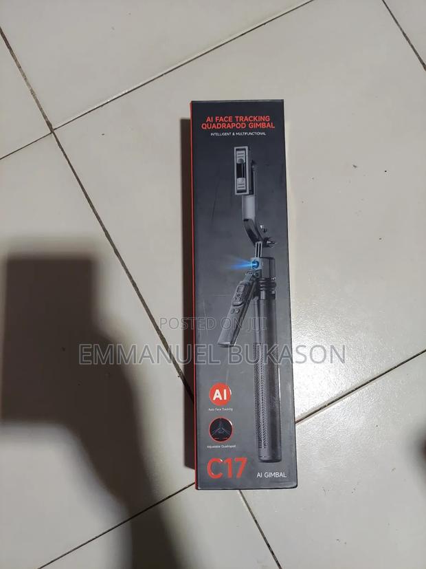 C17 Ai 360 Selfie Stick And Tripod · Photo 3