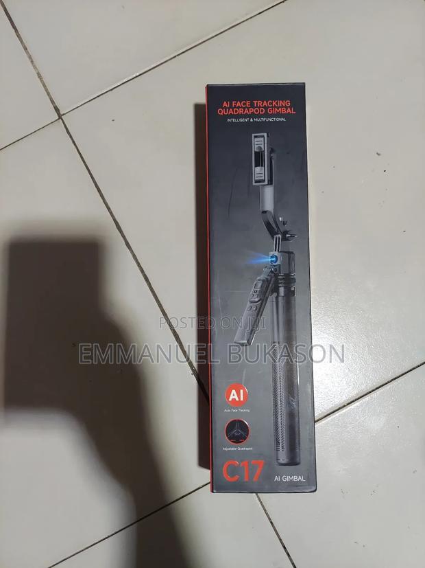 C17 Ai 360 Selfie Stick And Tripod · Photo 4
