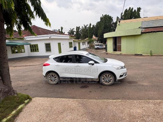 Geely Emgrand EC7 2017 White · Photo 5