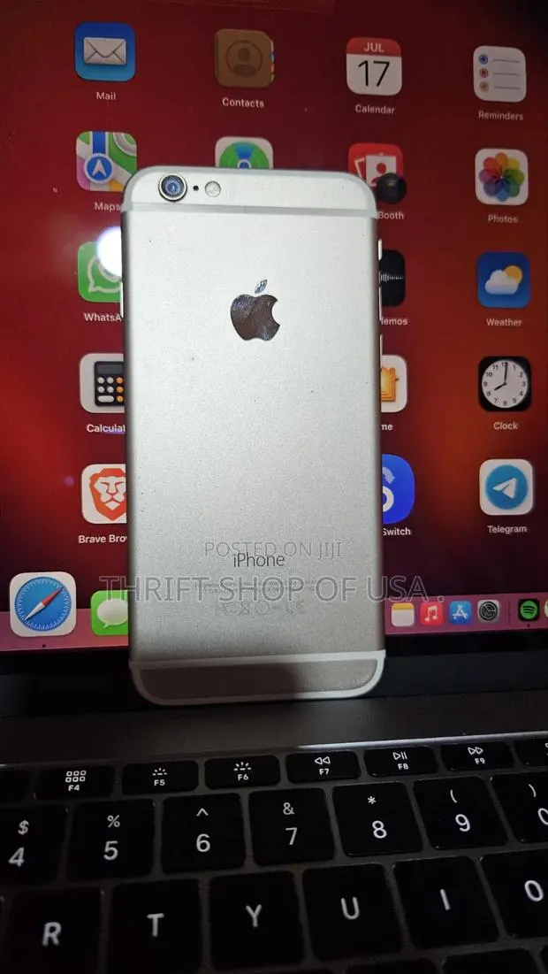 Apple iPhone 6 64 GB Gold · Photo 1